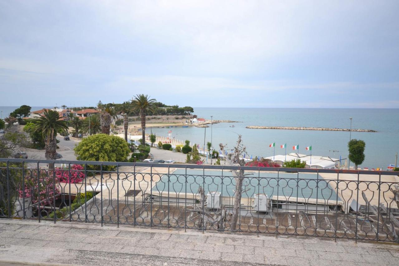 Golden Bay Bed & Breakfast Trani Exterior photo